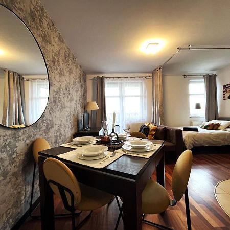 Jagielly Apartment ~ Self Check-In 24H ~ Parking & Lift Вроцлав Екстериор снимка