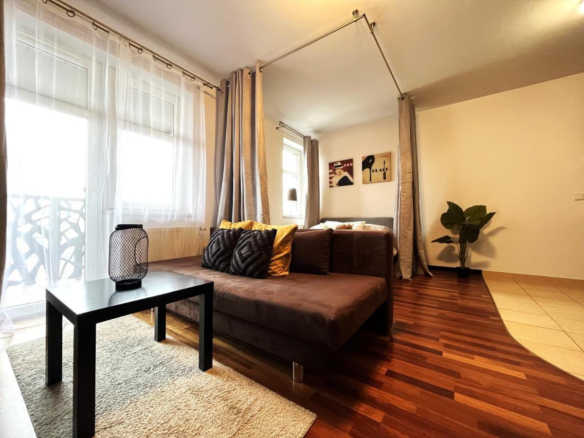 Jagielly Apartment ~ Self Check-In 24H ~ Parking & Lift Вроцлав Екстериор снимка