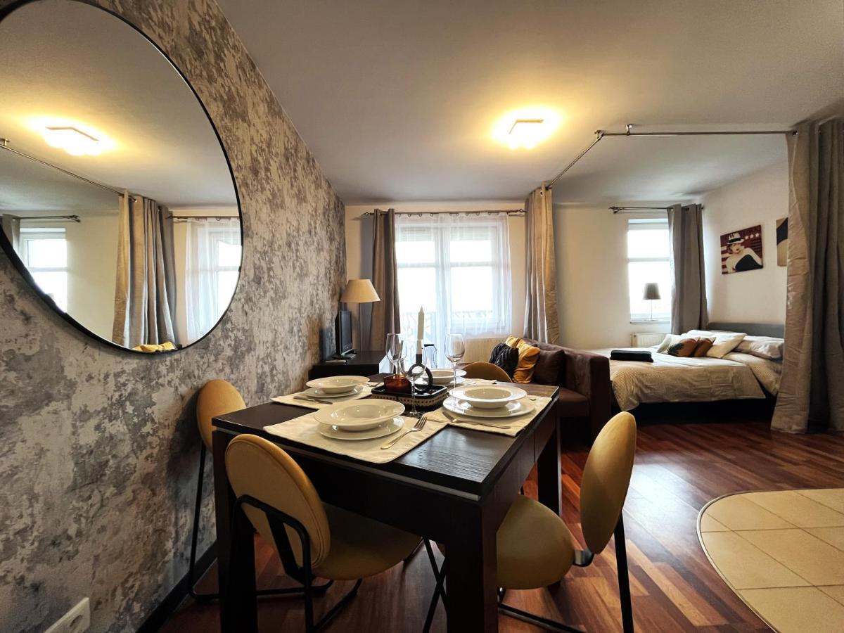 Jagielly Apartment ~ Self Check-In 24H ~ Parking & Lift Вроцлав Екстериор снимка